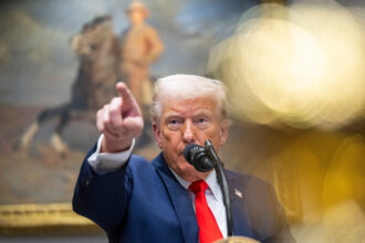 O presidente Donald Trump fala na Sala Roosevelt da Casa Branca em 3 de março. Crédito: Roberto Schmidt/AFP via Getty Images