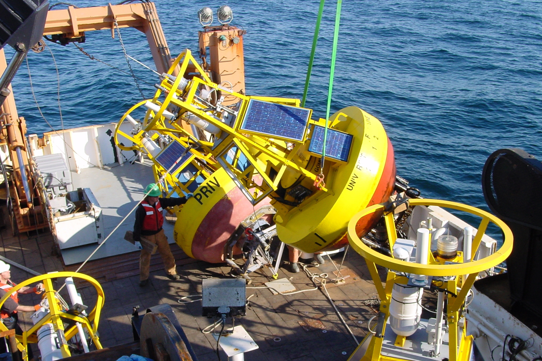 A NOAA ship retrieves a buoy from the Gulf of Maine. Credit: NOAA
