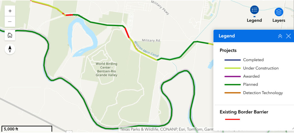O “Mapa do Muro Inteligente” no site da Alfândega e Proteção de Fronteiras mostra onde está planejada a construção do muro fronteiriço, em verde escuro. O mapa indica que o muro de fronteira isolaria o Parque Estadual Bentsen-Rio Grande Valley. A linha verde escura mais ao sul é o Rio Grande, onde a CBP pretende instalar bóias.
