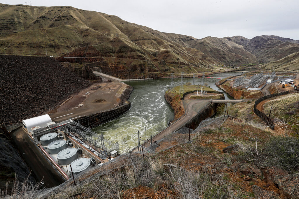 The Snake River flows through Brownlee Dam along the Idaho-Oregon border. Credit: Robert Gauthier/Los Angeles Times via Getty Images