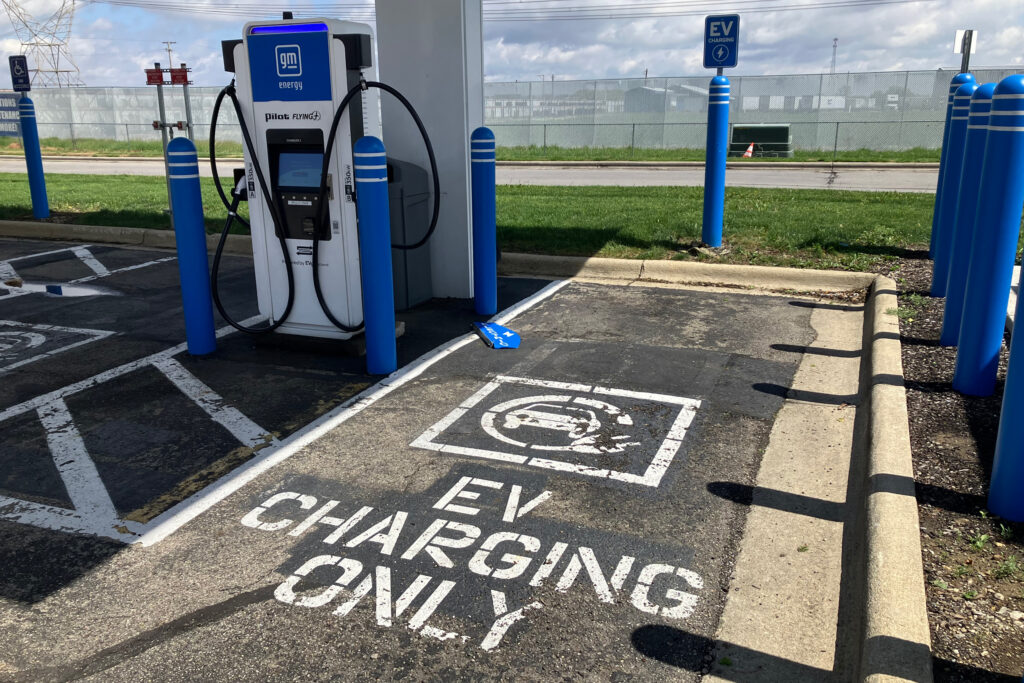 The charging station at the Pilot Travel Center near London, Ohio, was set up by a partnership between General Motors, Pilot Company and EVgo, with some funding from the federal government. Credit: Dan Gearino/Inside Climate News