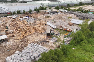 Wright Waste Management em julho. Crédito: CBS Notícias