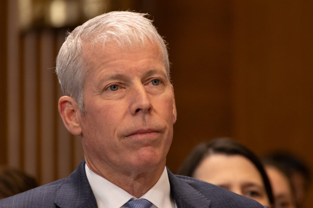 O secretário de Energia, Chris Wright, enfrentou o comitê do Senado para uma audiência de duas horas na terça-feira. Crédito: Gabriel Matias Castilho/Por Dentro da Energia Limpa