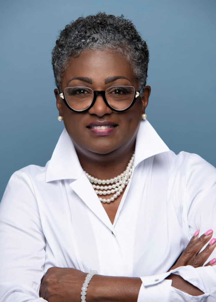 Sheila McNeil está concorrendo para servir na Comissão de Serviço Público do Alabama. Crédito: Cortesia de Sheila McNeil