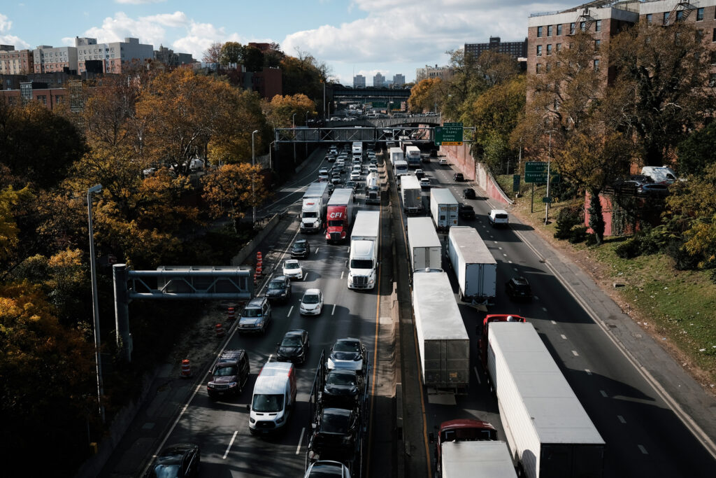 Cars and trucks move along the Cross Bronx Expressway, a notorious stretch of highway in New York City that is often choked with traffic. Credit: Spencer Platt/Getty Images