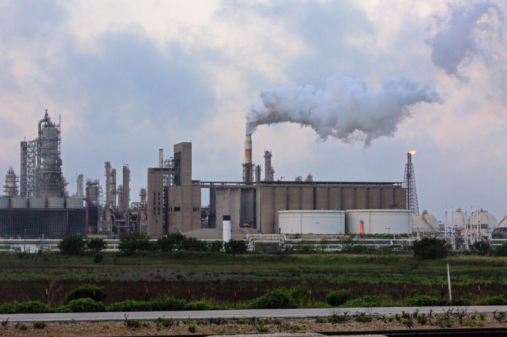 Steam billows from Valero’s West Refinery outside Corpus Christi on April 29. Cooling towers at industrial facilities can evaporate more than 1,000 gallons of water per minute. Credit: Dylan Baddour/Inside Climate News