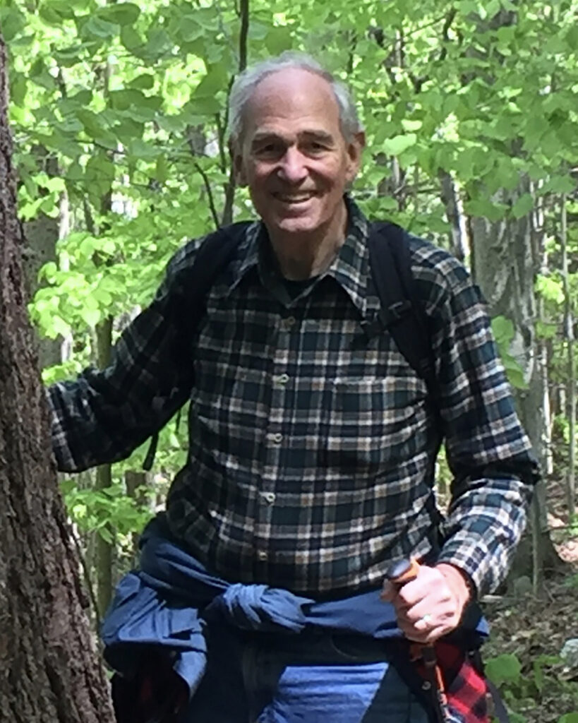 Bill Moomaw é professor emérito da Tufts e um ilustre cientista visitante no Woodwell Climate Research Center. Crédito: Cortesia de Bill Moomaw