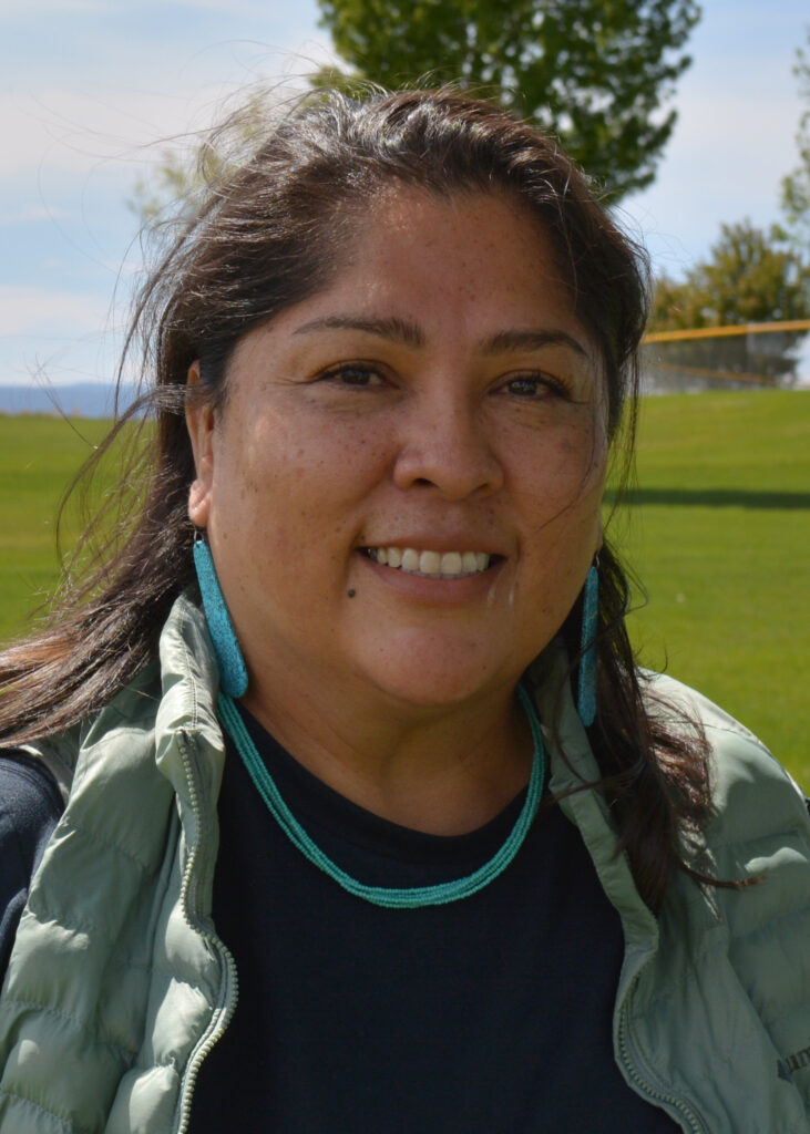 Davina Smith-Idjesa é membro da Nação Navajo e parte das coalizões intertribais de ambos os monumentos. Crédito: Wyatt Myskow/Naturlink