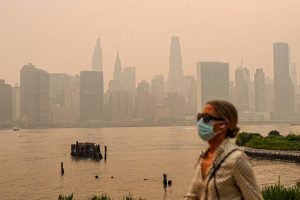 Wildfire smoke engulfs the skyline of New York City on July 16. Credit: Selcuk Acar/Anadolu via Getty Images