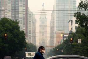 Wildfire smoke blankets Philadelphia on June 7, 2023. Credit: Joe Lamberti/AFP via Getty Images