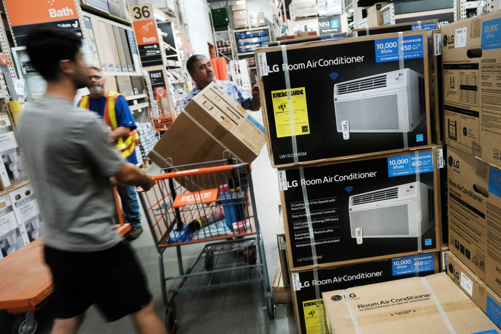 New Yorkers shop for air conditioners during a heat wave in Brooklyn on July 28, 2023. Credit: Spencer Platt/Getty Images