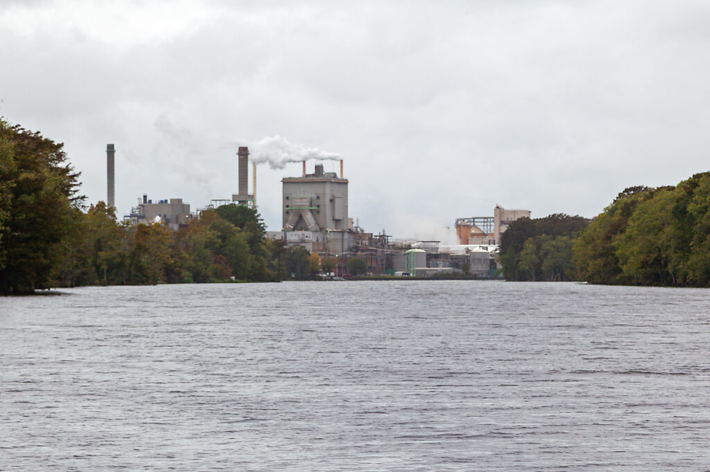 Domtar’s plant along the Roanoke River in Plymouth, N.C., makes pulp used in the production of paper hygiene products. Credit: Lisa Sorg/Inside Climate News