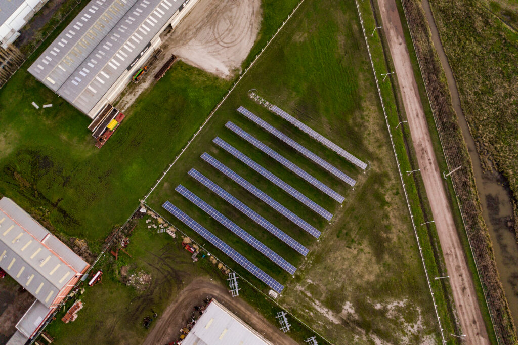 Especialistas dizem que acelerar a absorção de energia limpa pode ajudar a diminuir as emissões que alimentam o aquecimento global, evitando ameaças climáticas à biodiversidade. Crédito: Jason Houston/WWF-EUA