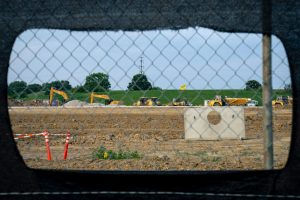 Equipment sits idle at the construction site of a 480,000-square-foot AI data center on July 24, 2025, in Lewis Center, Ohio. Credit: Eli Hiller/The Washington Post via Getty Images