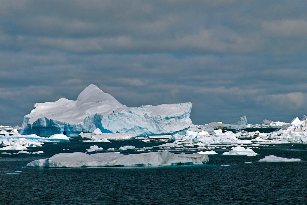 A rapid decline of Antarctic sea ice extent since 2014 may have started a wave of climate impacts spreading toward the equator, new research shows. Credit: Bob Berwyn/Inside Climate News